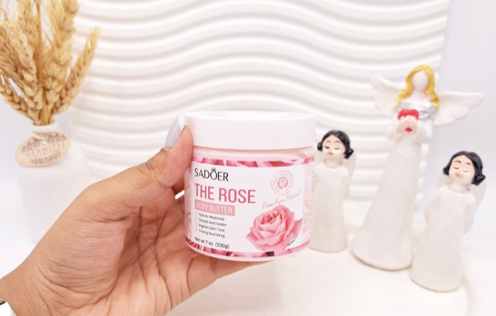 کره بدن گل رز