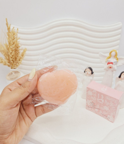 صابون روشن کننده بیکینی کاملا گیاهی اصل و اورجینال میباشد