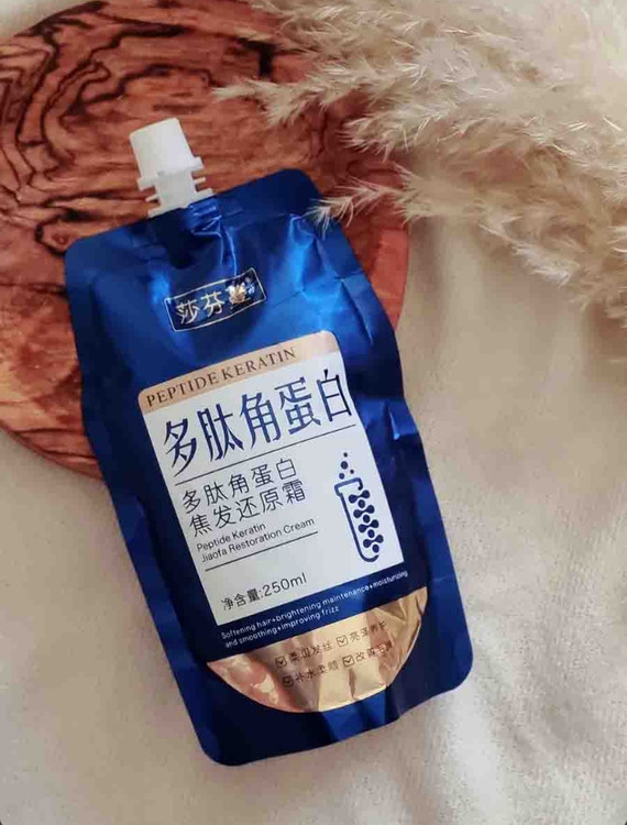 تغذیه عمیق مو با کراتین پلی پپتیدی و پپتیدها مناسب برای انواع مو، به ویژه موهای خشک، وز و آسیبدیده