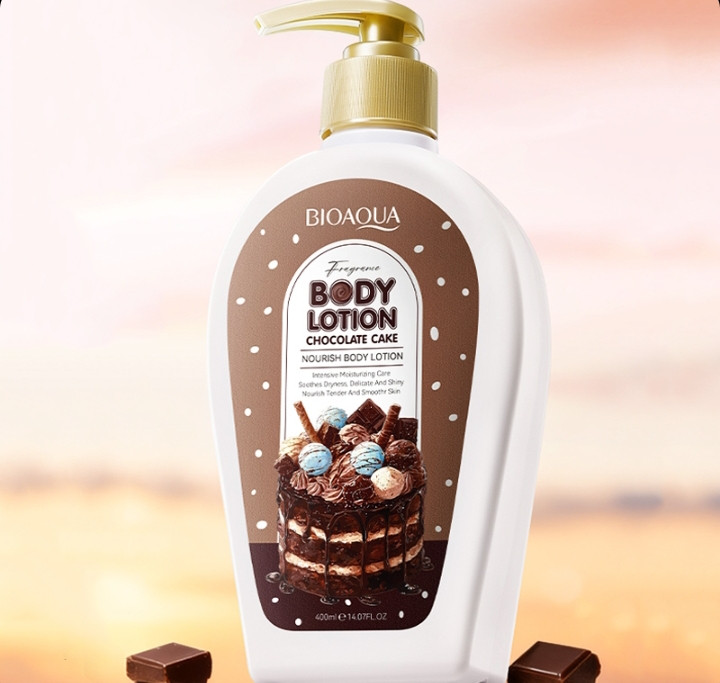 حاوی ویتامین سی ،نیاسینامید و هیالورونیک اسید